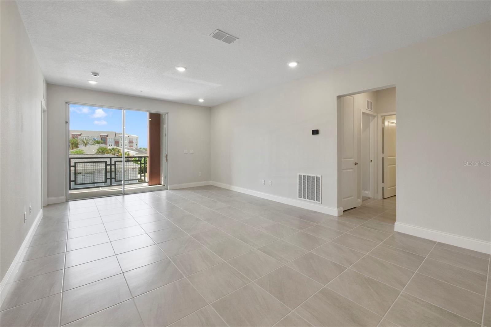 7545 Laureate Blvd #7208 Property Photo 12