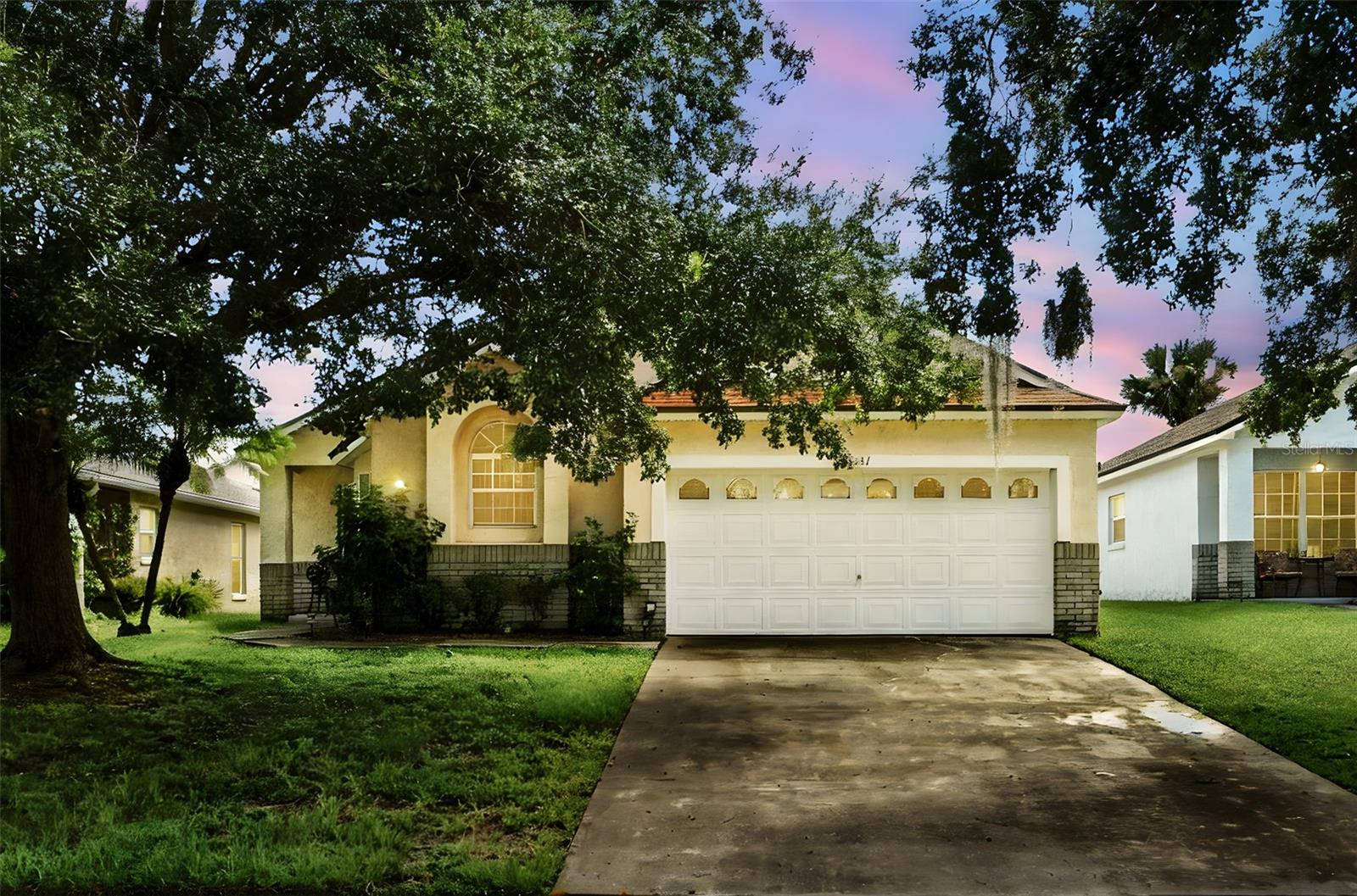 131 S ROMA WAY