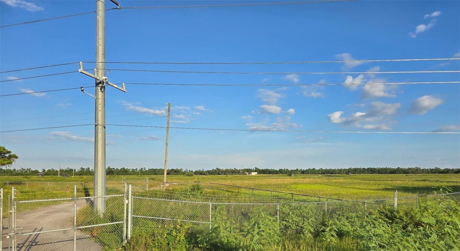 International Dr Property Photo 2