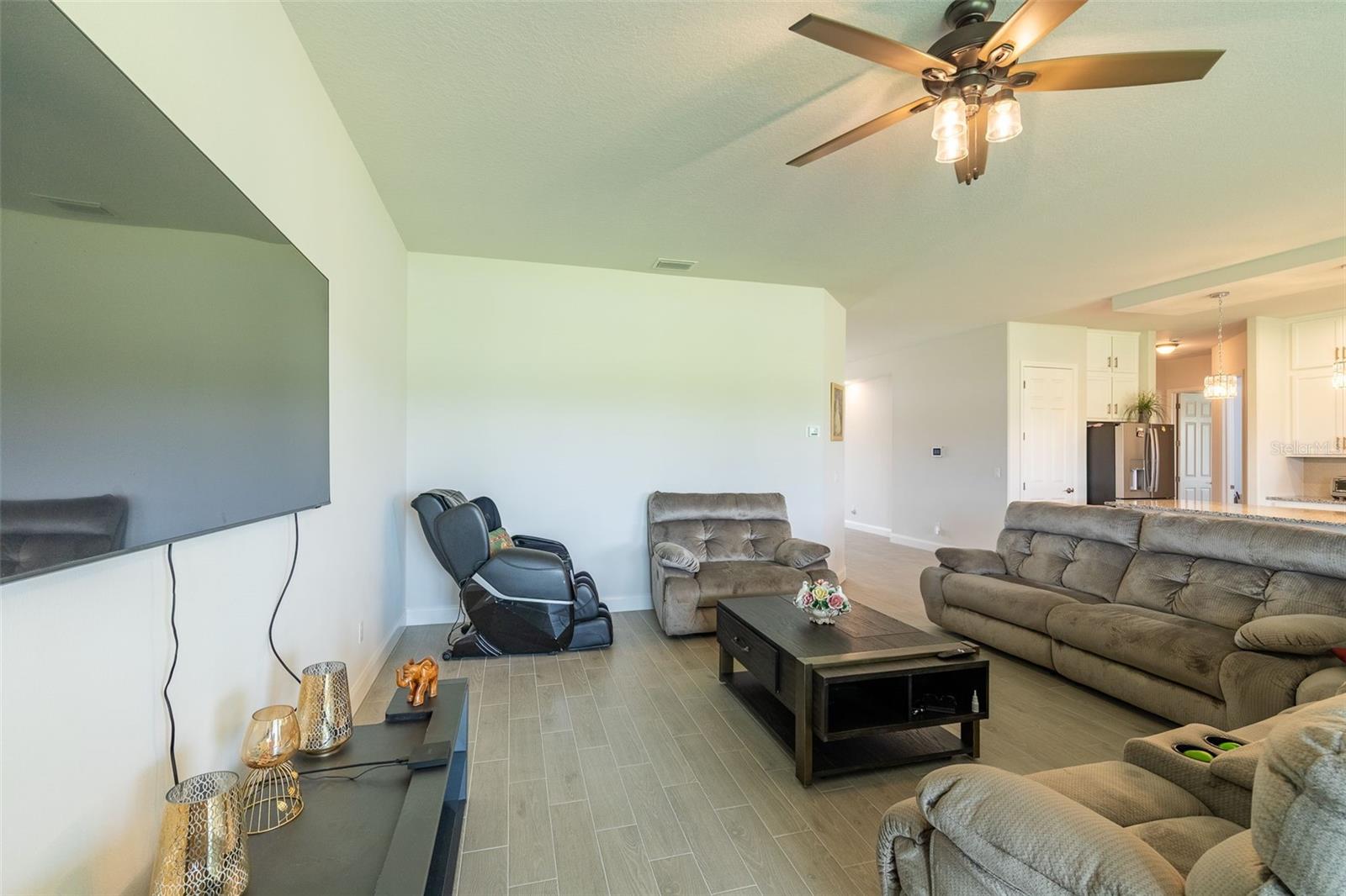 954 Megano Blvd Property Photo 14