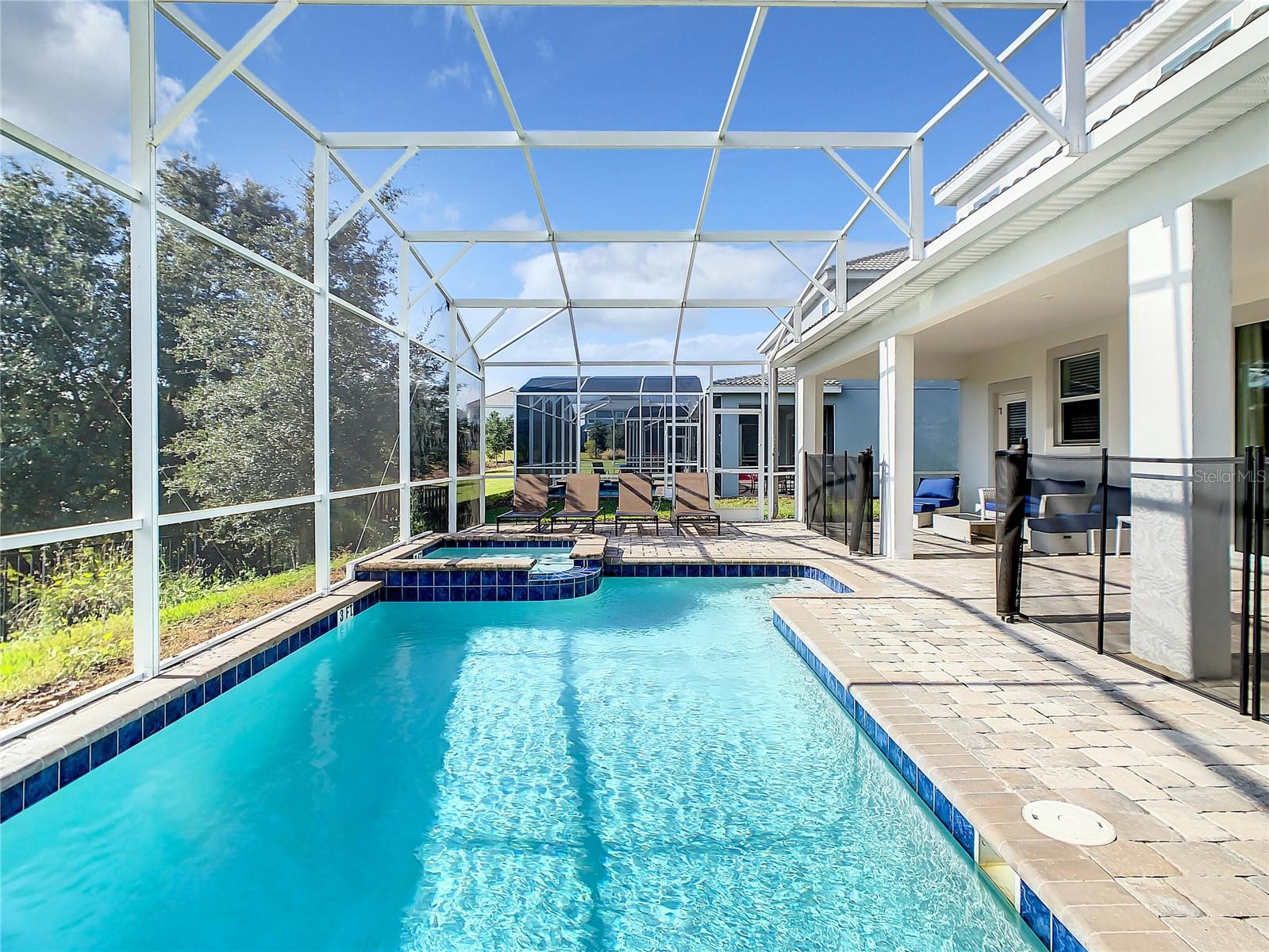 8814 Interlocking Ct Property Photo 3