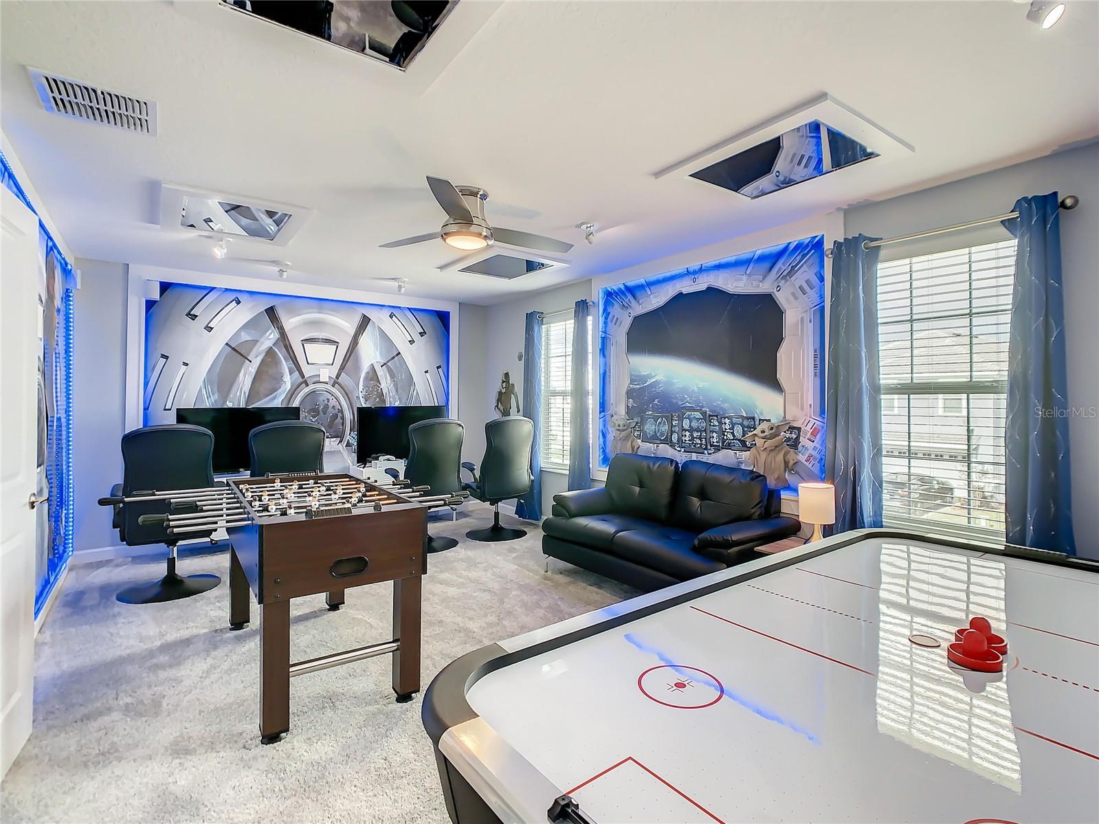 8814 Interlocking Ct Property Photo 6