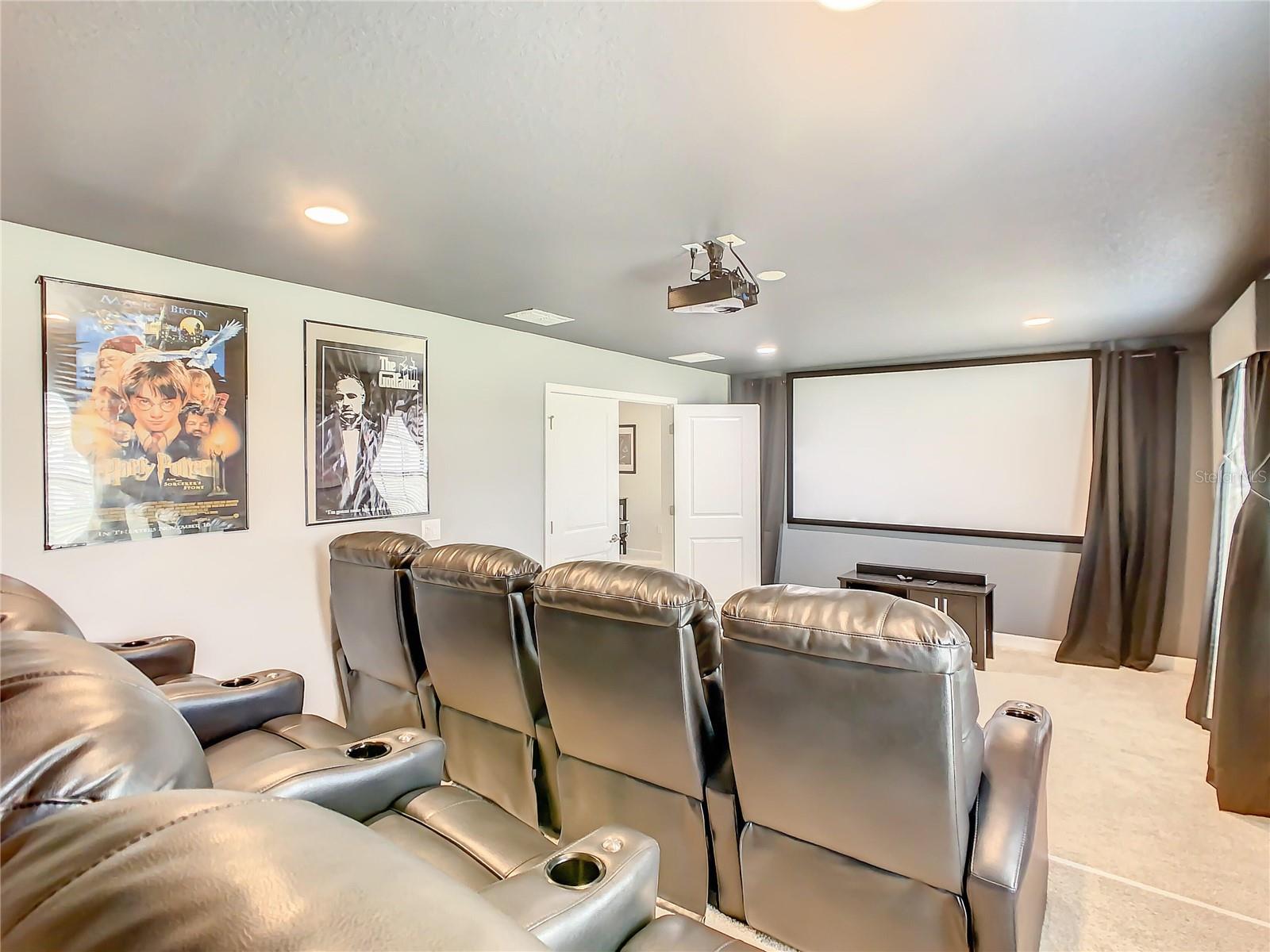 1305 Divot Way Property Photo 6