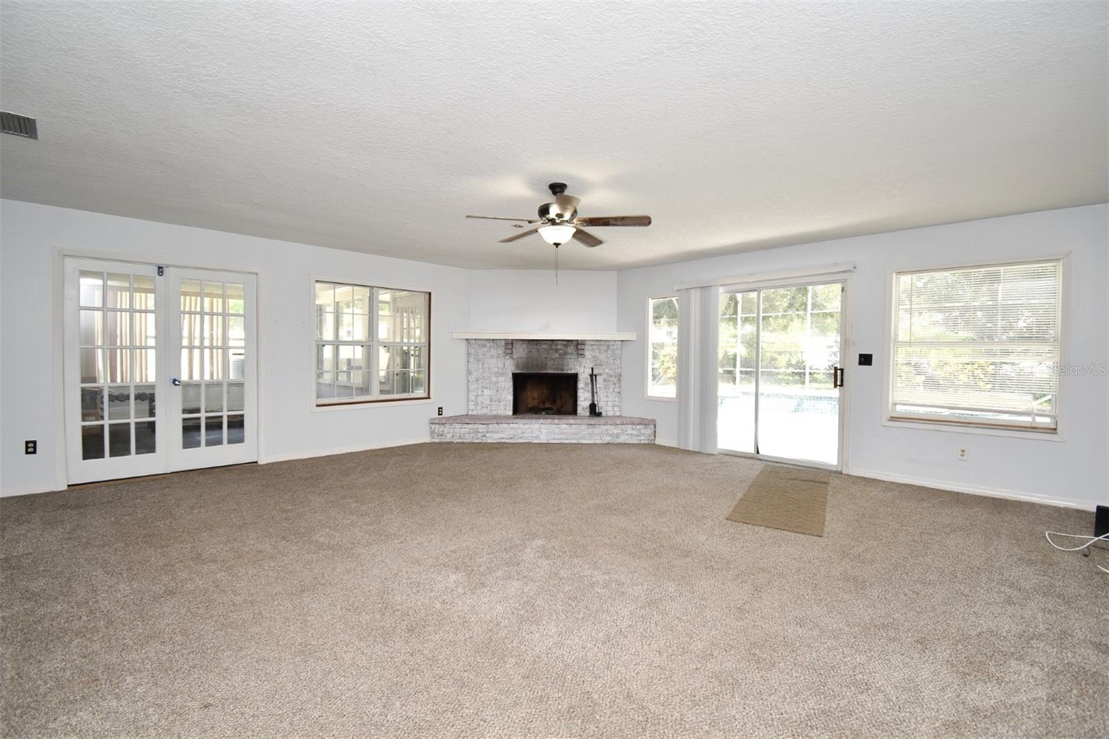 5133 Brenda Dr Property Photo 5