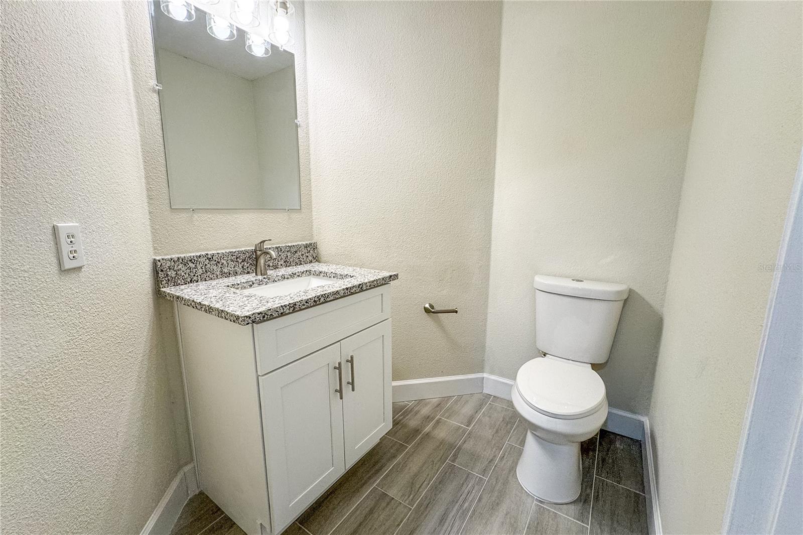 515 Bentley St Property Photo 12