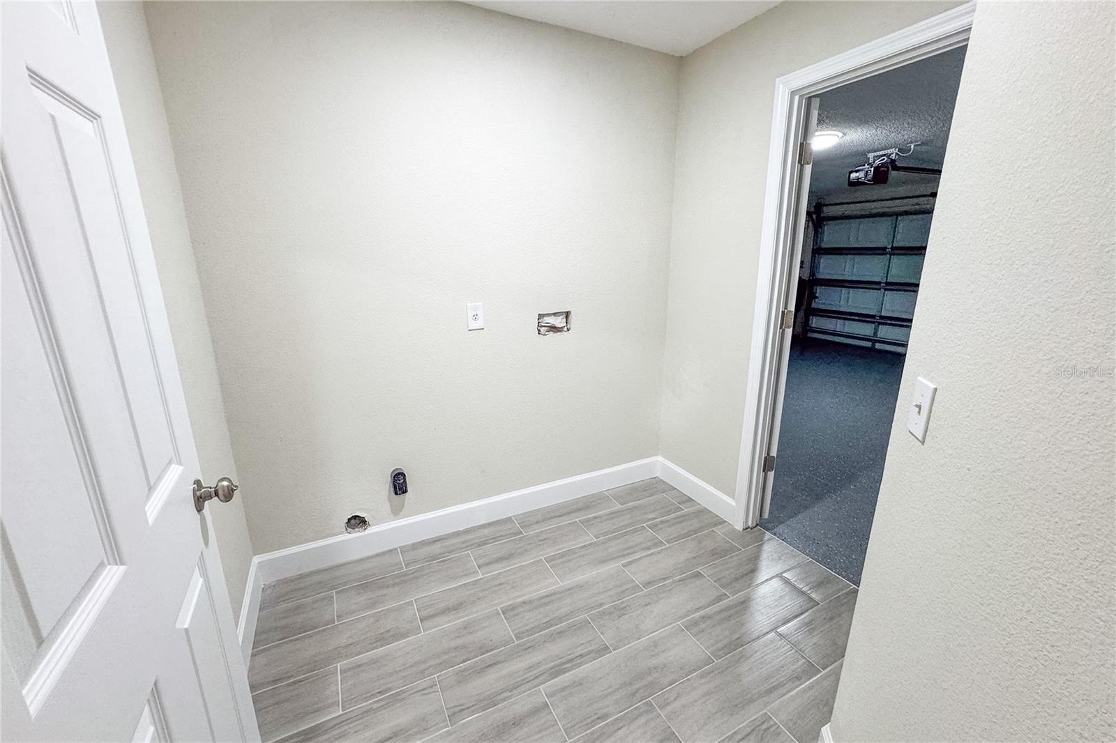515 Bentley St Property Photo 13