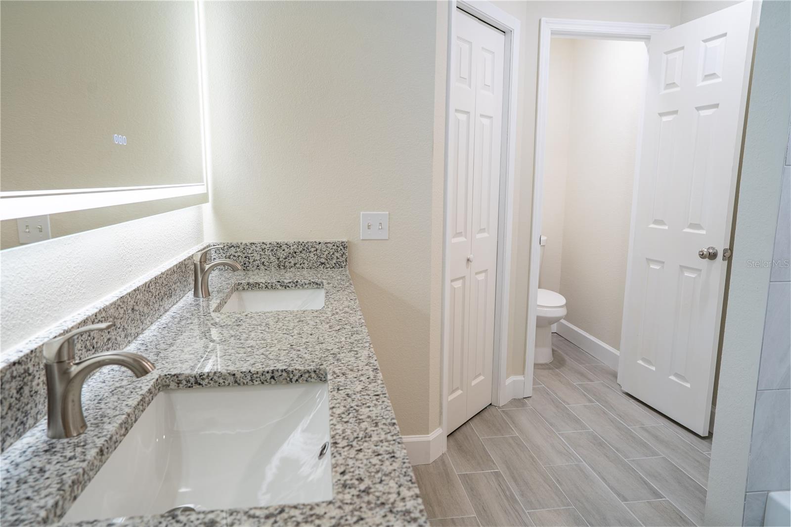 515 Bentley St Property Photo 48
