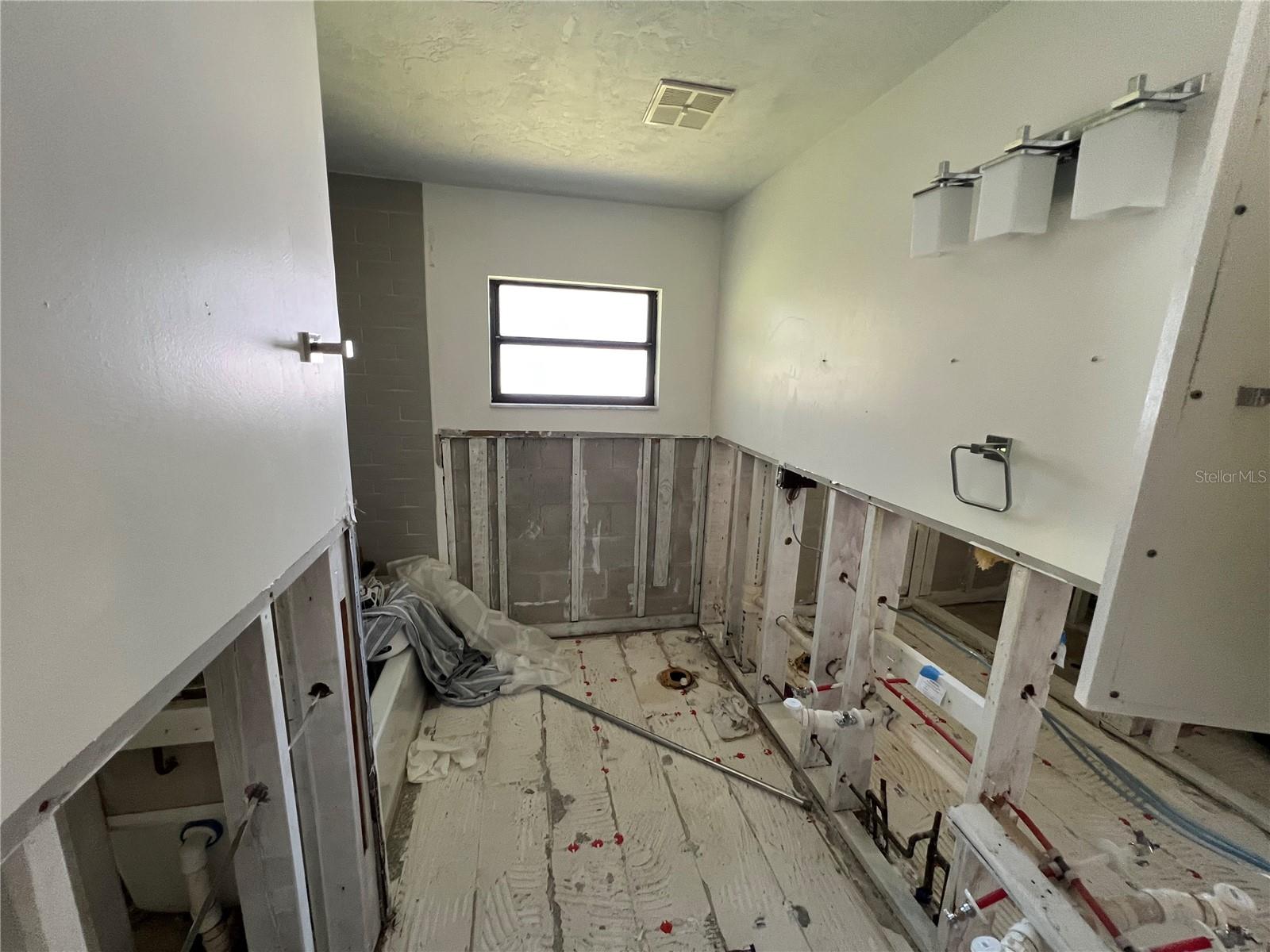 1498 Stone Trl Property Photo 8
