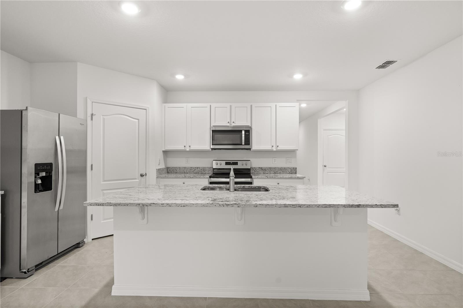 1340 Bladon Ave Property Photo 3