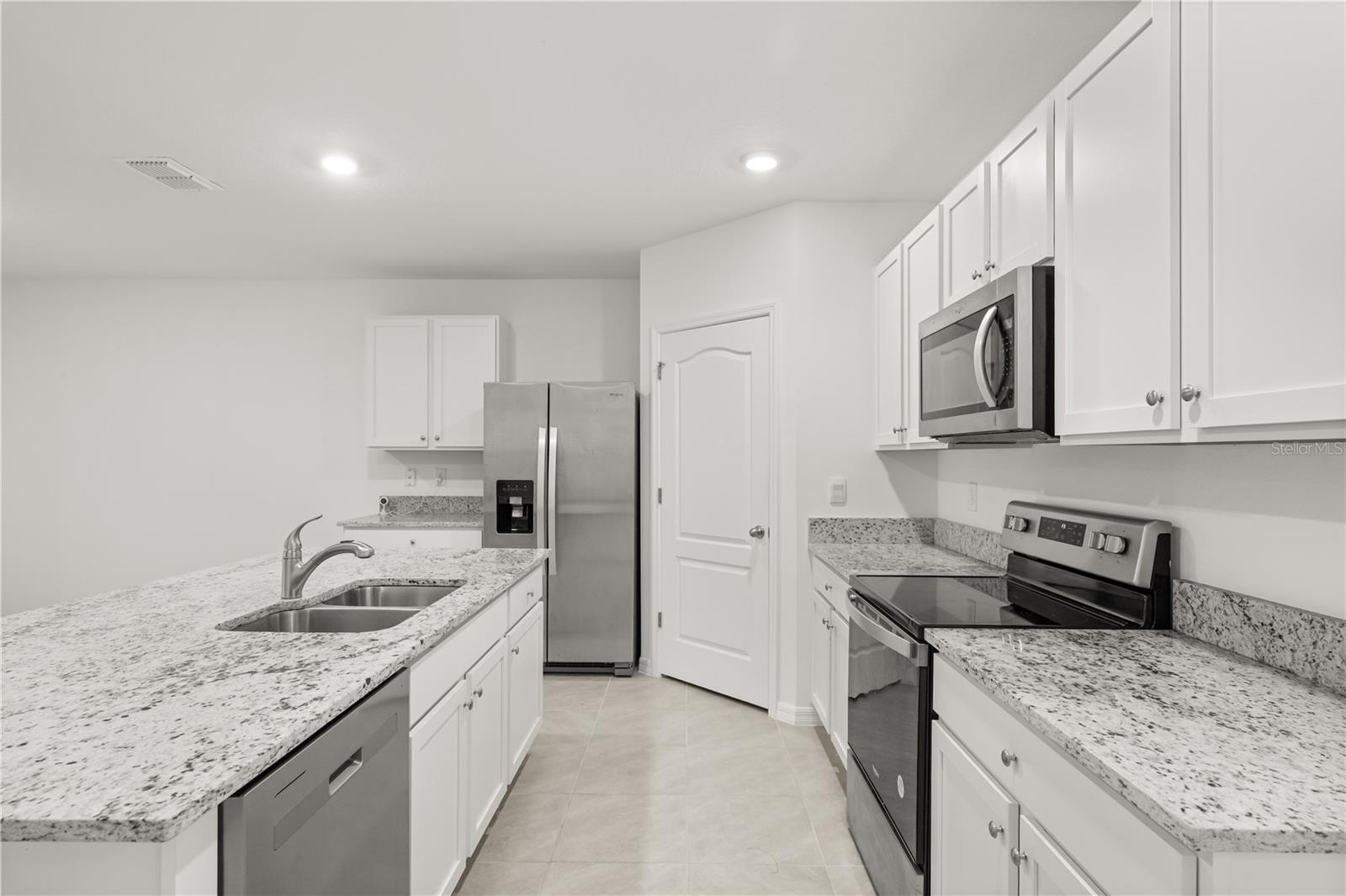 1340 Bladon Ave Property Photo 4