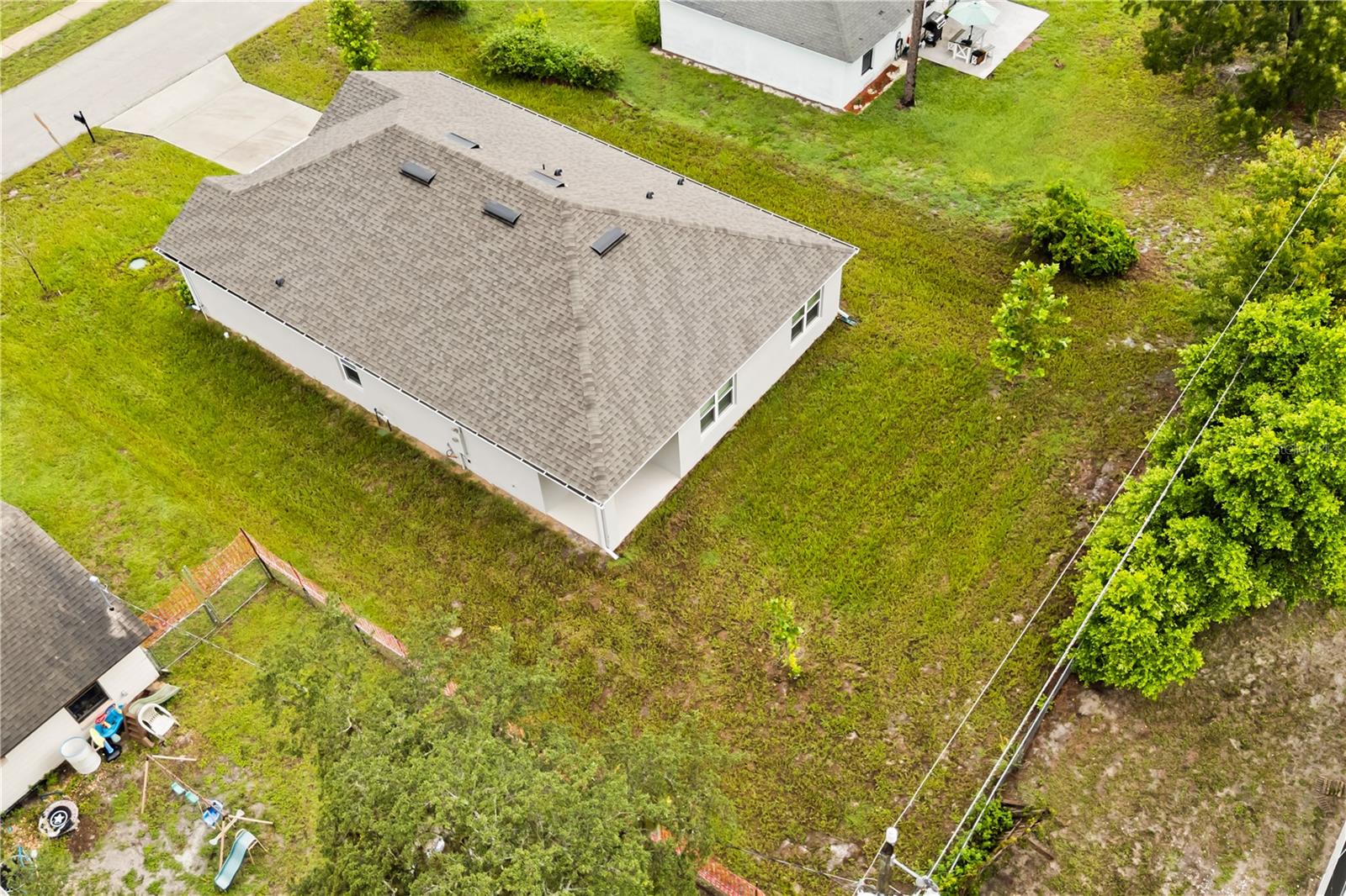 1340 Bladon Ave Property Photo 22