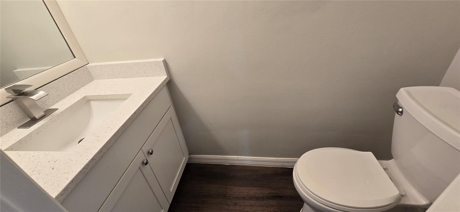 1834 Foxhall Cir Property Photo 8