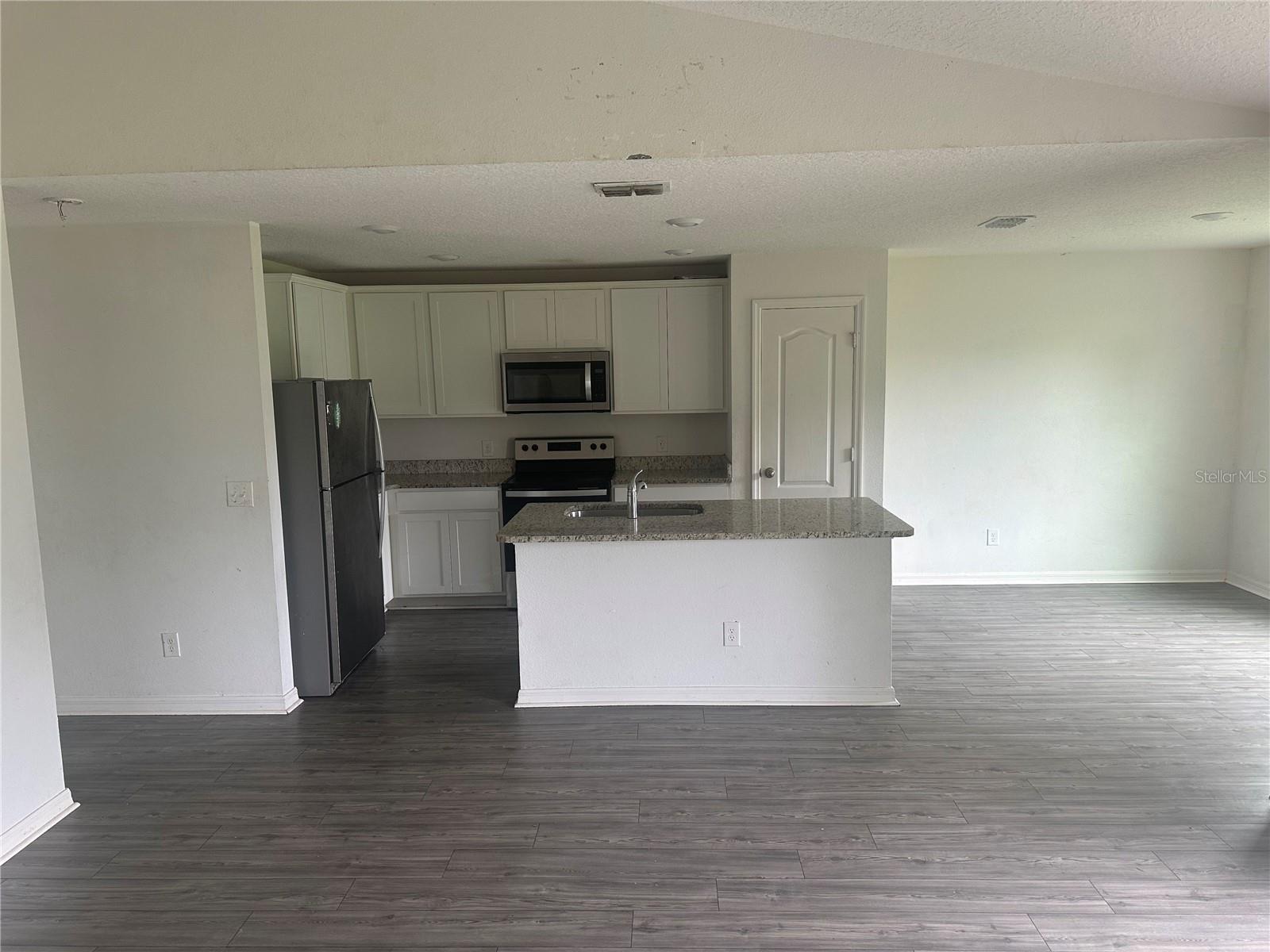 521 Big Black Way Property Photo 3