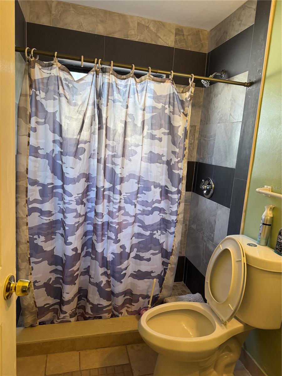 8 E Summit St Property Photo 20