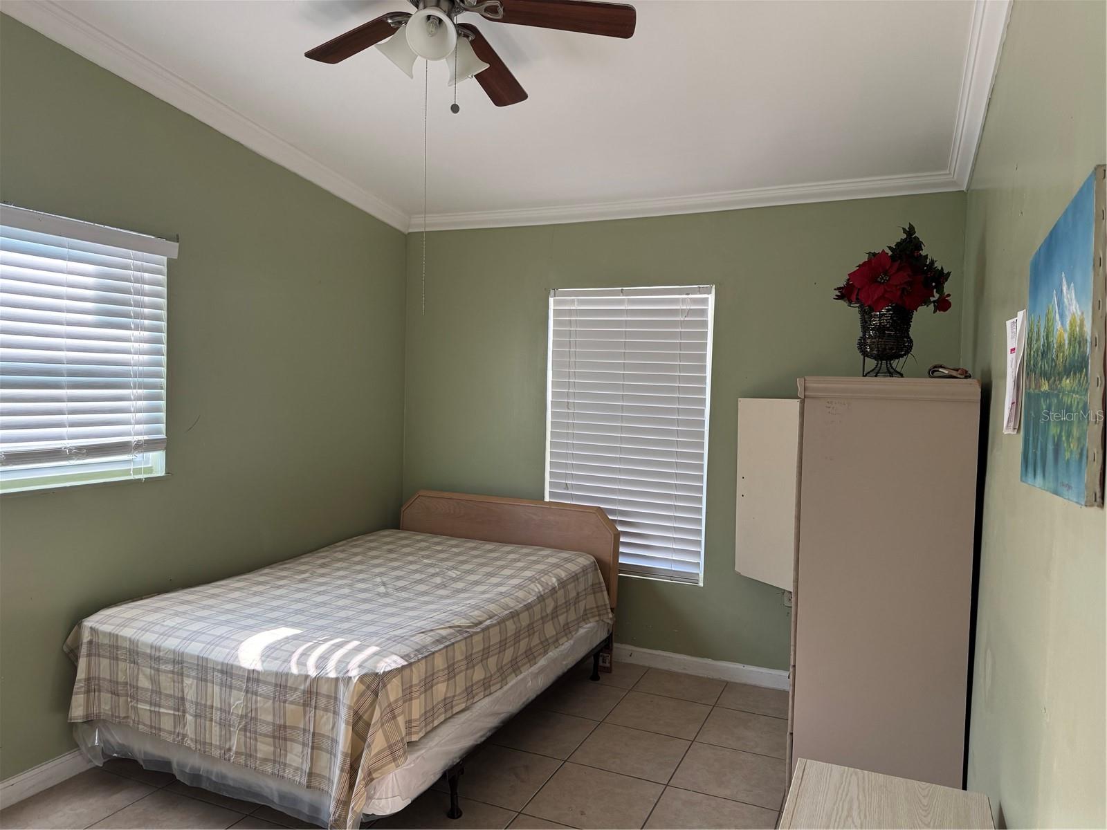 8 E Summit St Property Photo 22