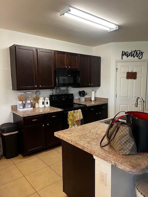 3449 Acapulco Cir Property Photo 10
