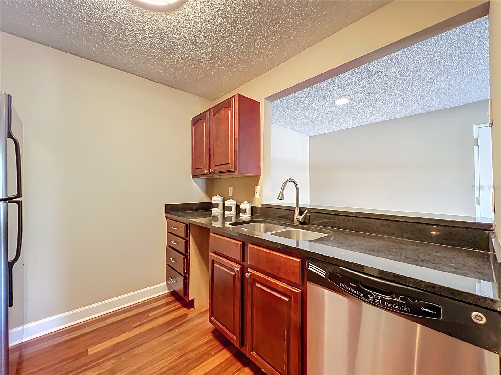 2065 Dixie Belle Dr #2065m Property Photo 16