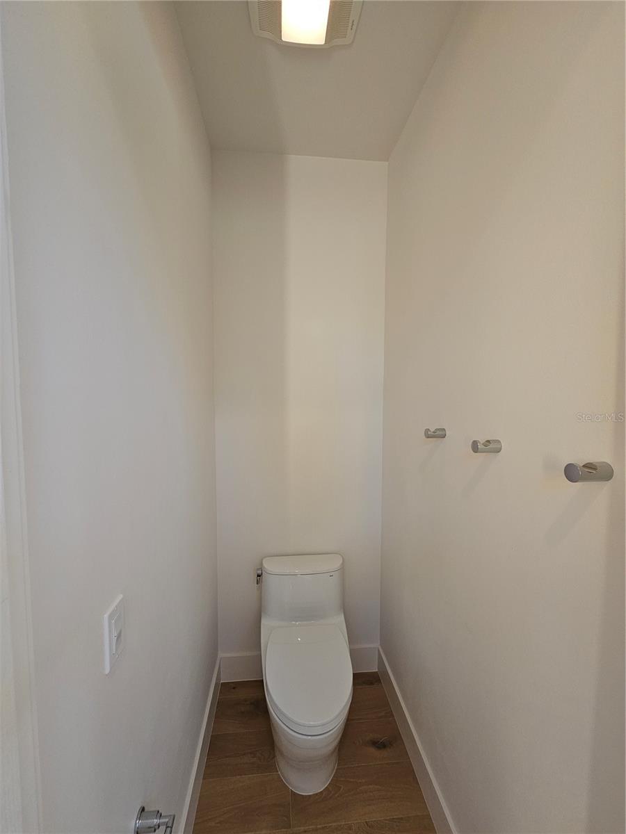 2408 Nassau St Property Photo 11