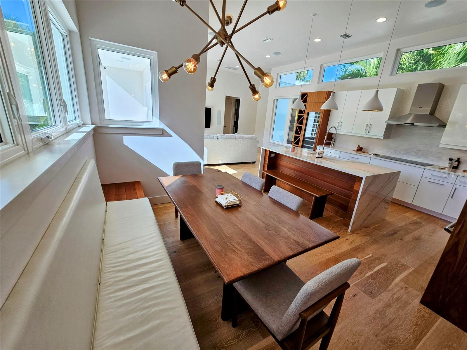 2408 Nassau St Property Photo 43