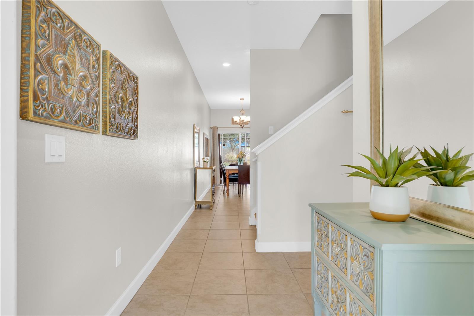 4827 Clock Tower Dr Property Photo 3