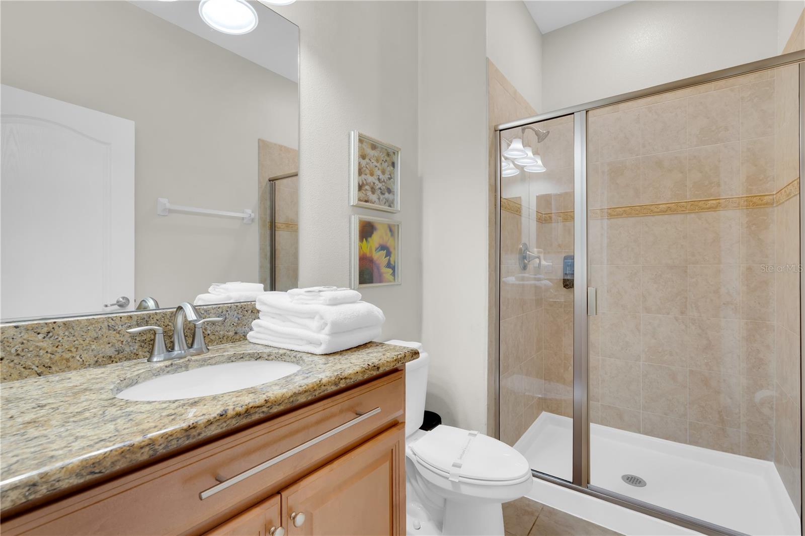 4827 Clock Tower Dr Property Photo 6