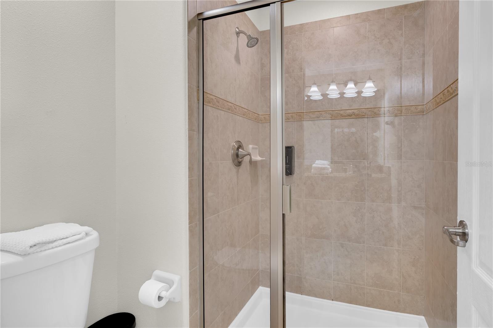 4827 Clock Tower Dr Property Photo 20