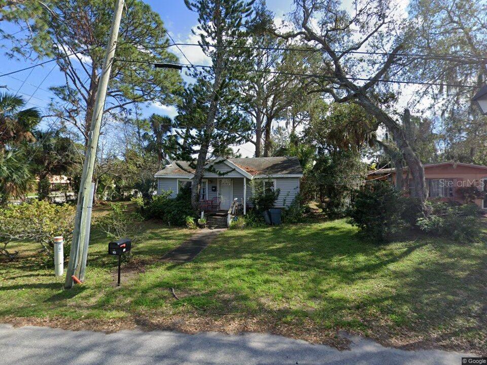 240 WASHINGTON PL Property Photo 1