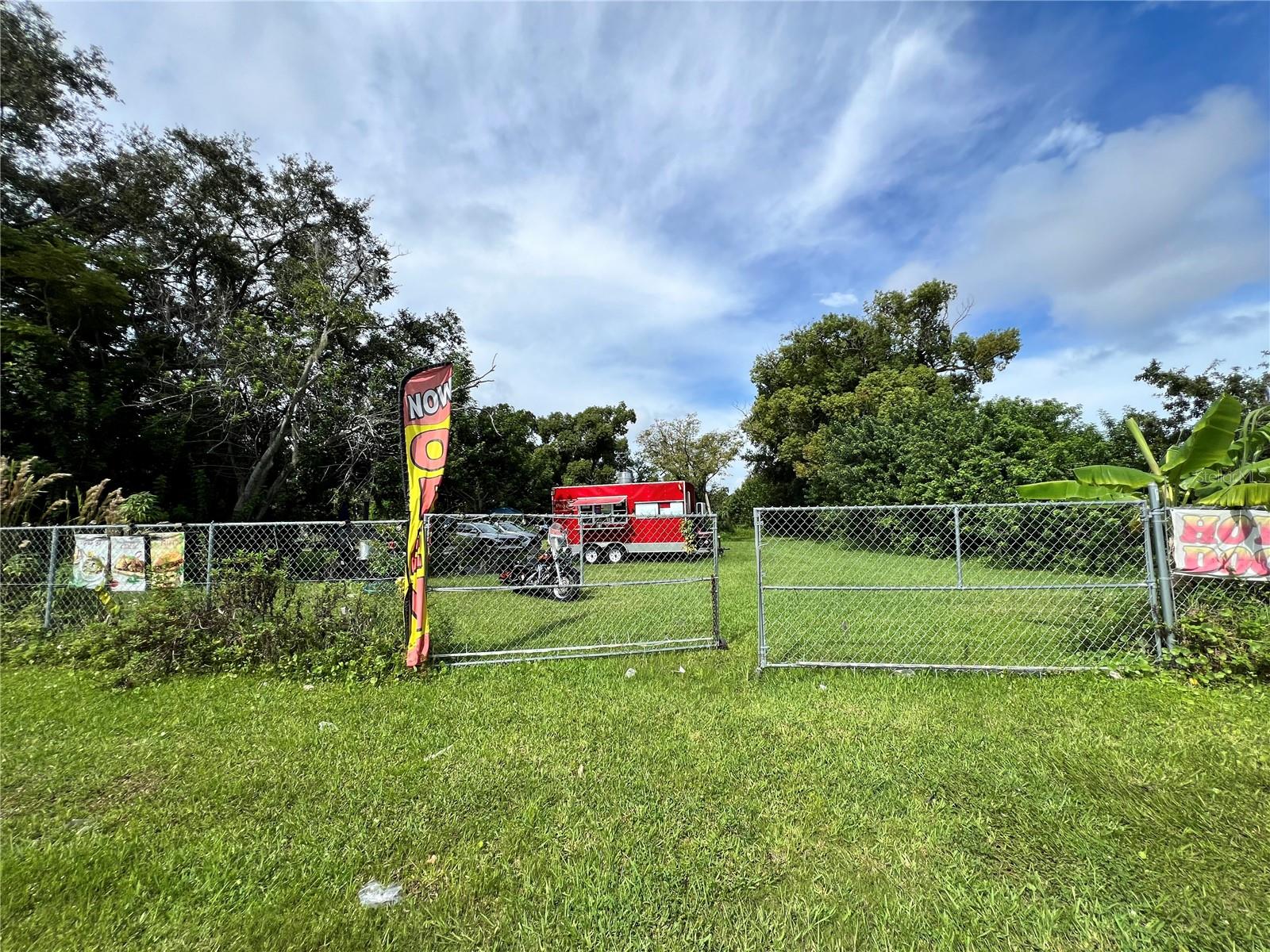 730 N Combee Rd Property Photo 1