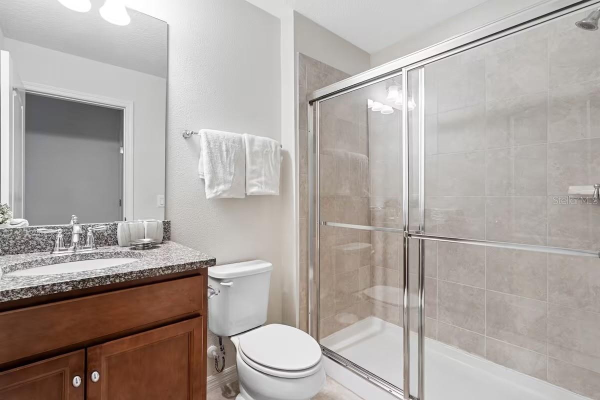 2402 Dubai St Property Photo 34