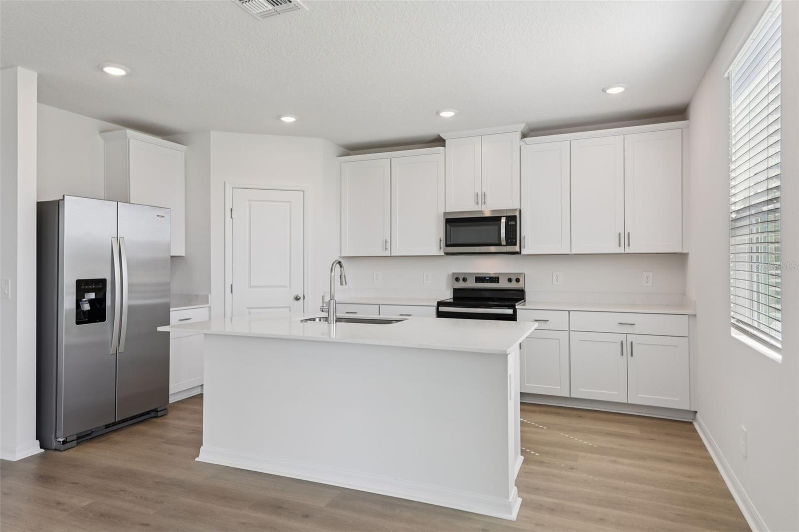 5222 Green Belt Dr Property Photo 8