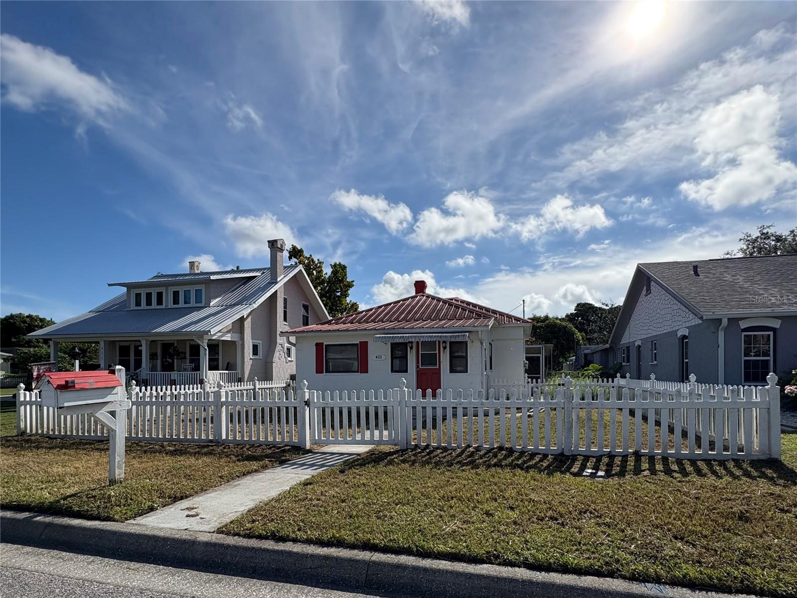 433 Pennsylvania Ave Property Photo 2
