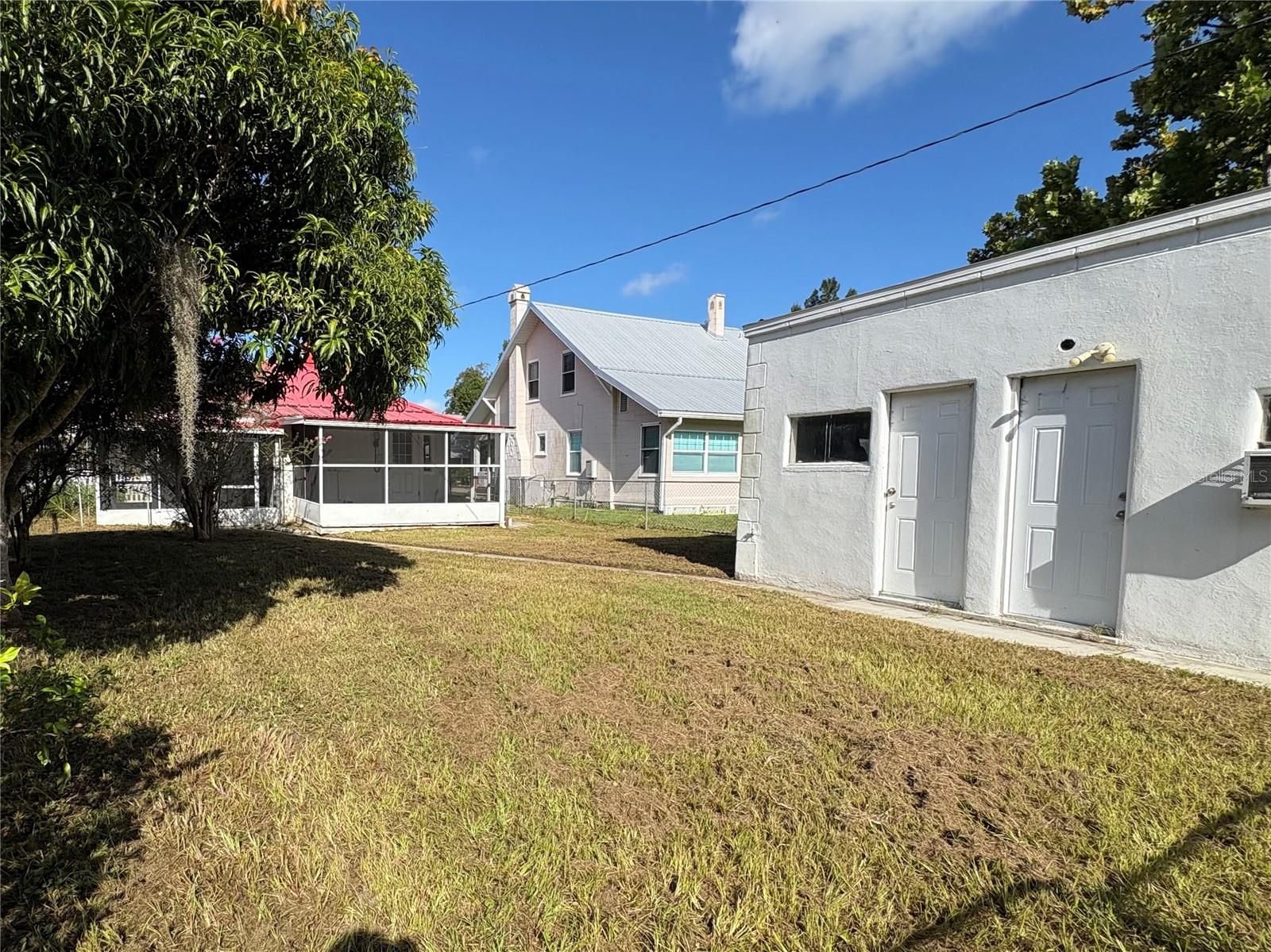 433 Pennsylvania Ave Property Photo 8