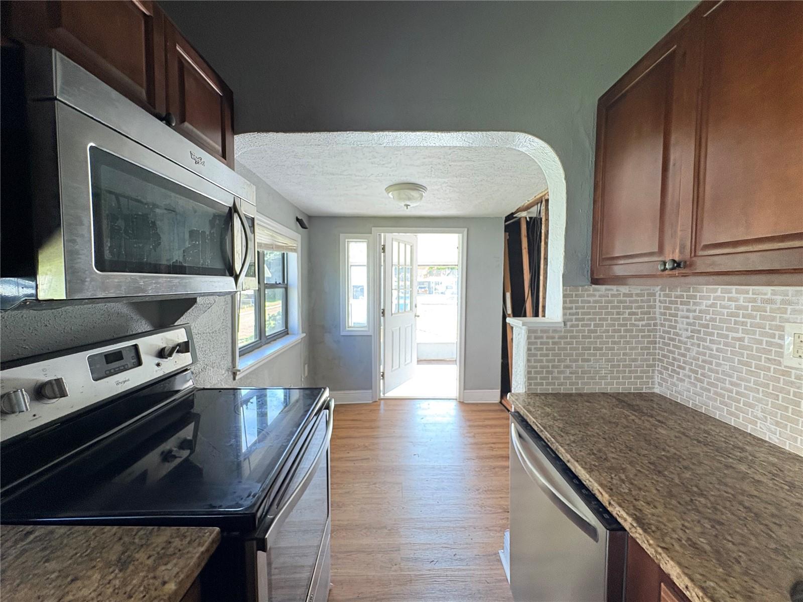 433 Pennsylvania Ave Property Photo 9