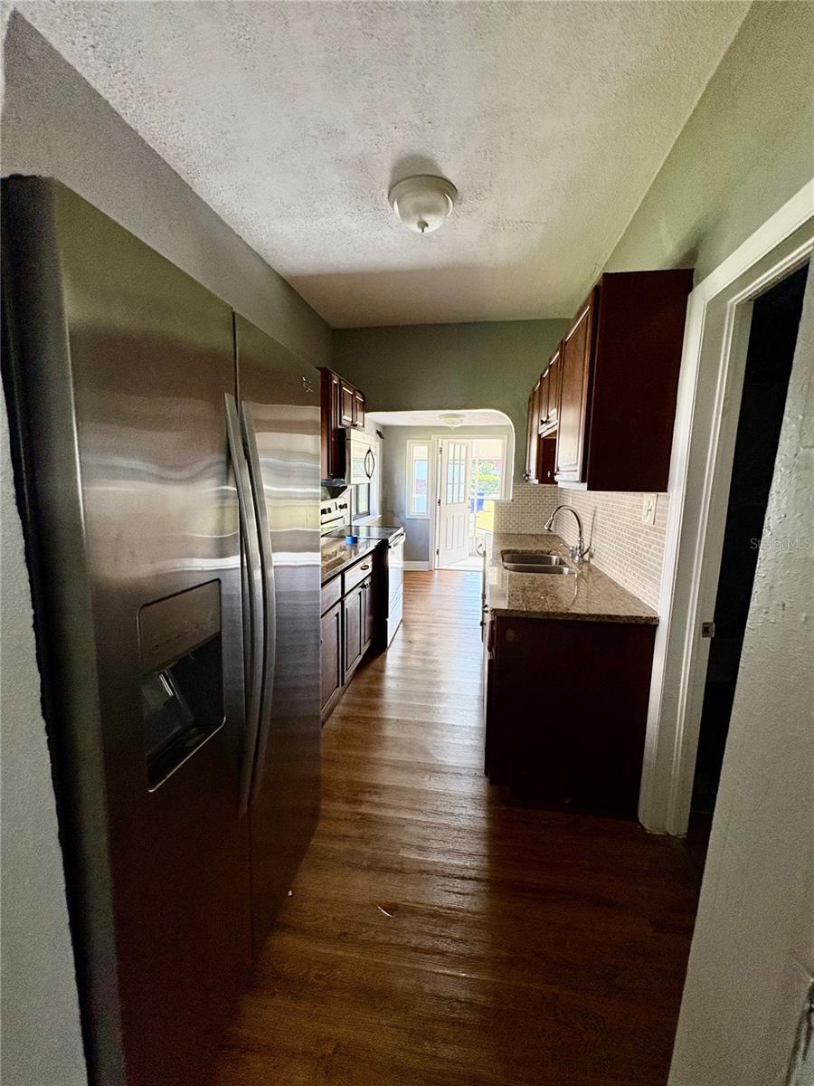 433 Pennsylvania Ave Property Photo 11
