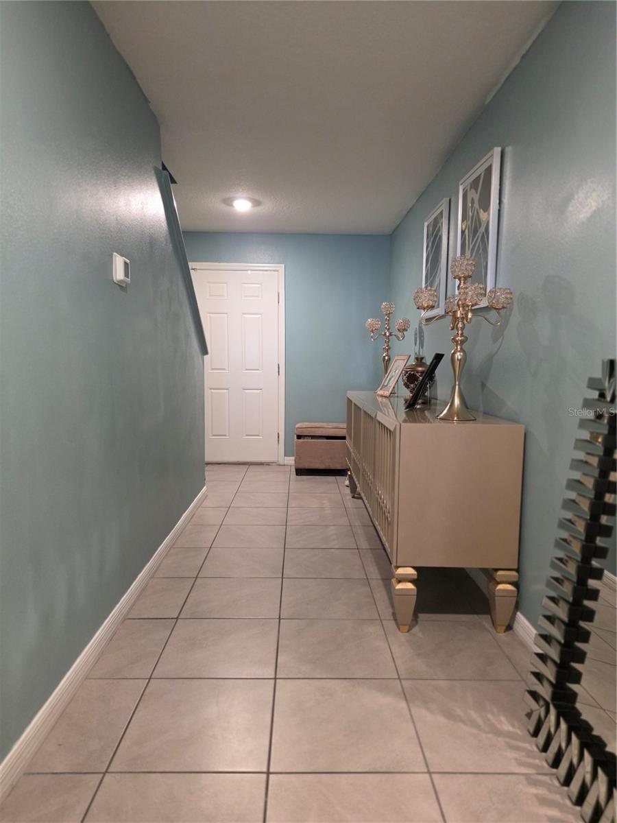 566 Sunlit Coral St Property Photo 5