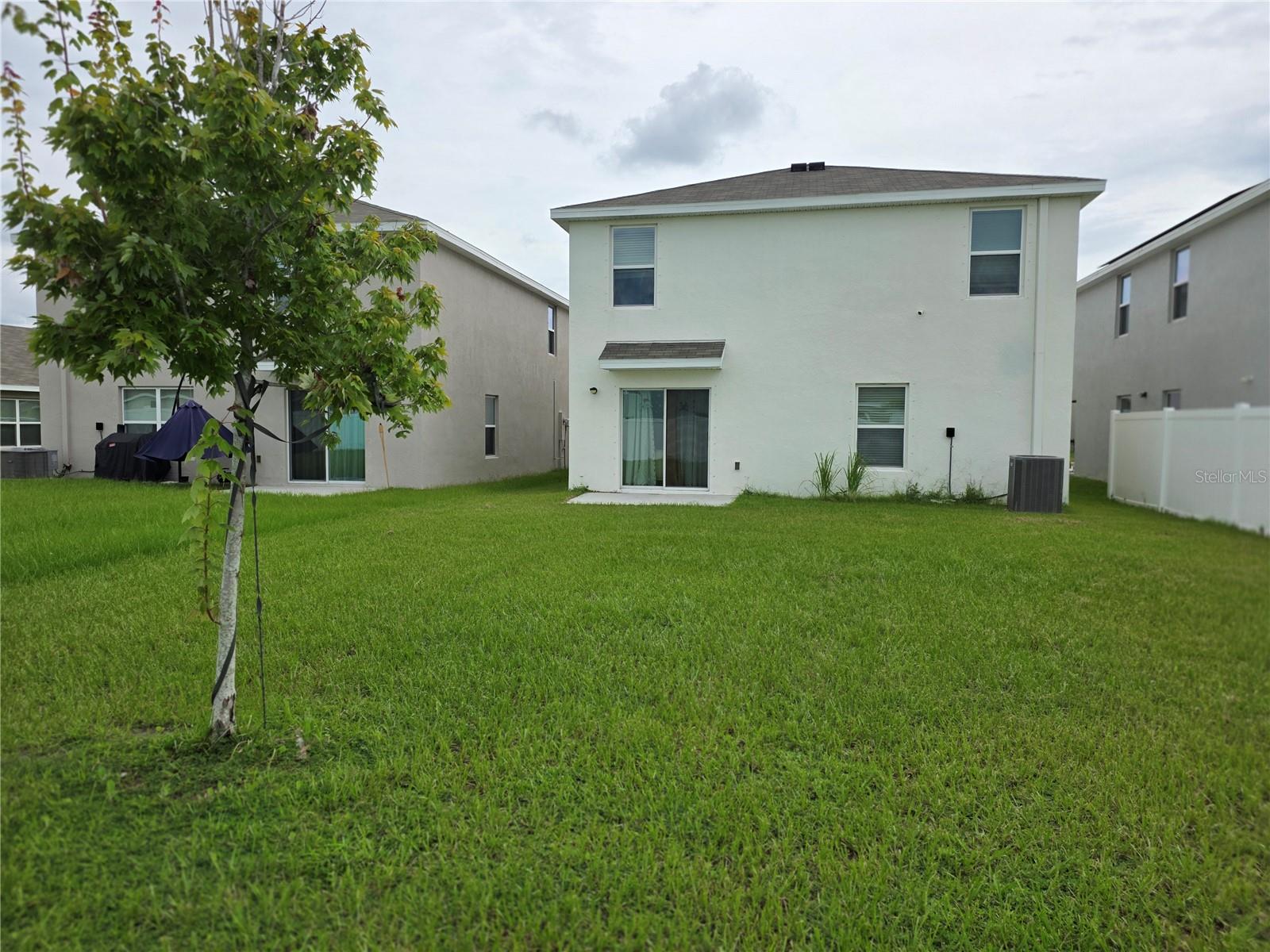566 Sunlit Coral St Property Photo 13
