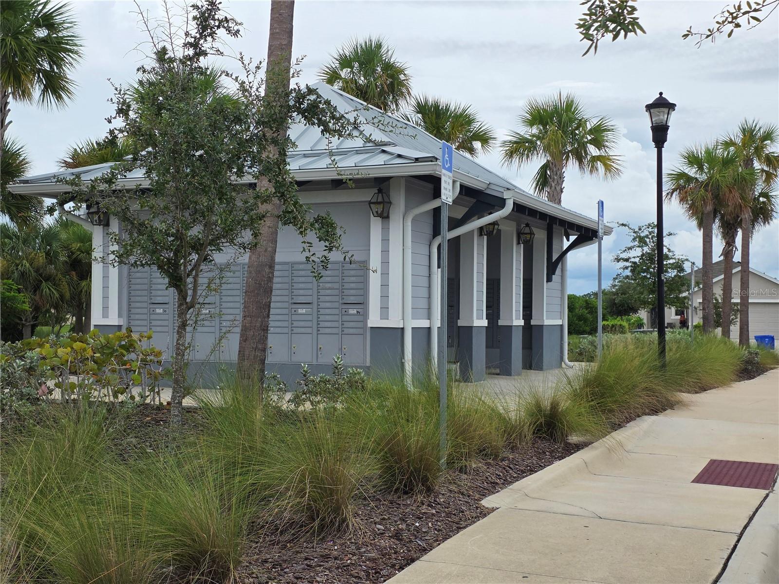 566 Sunlit Coral St Property Photo 19