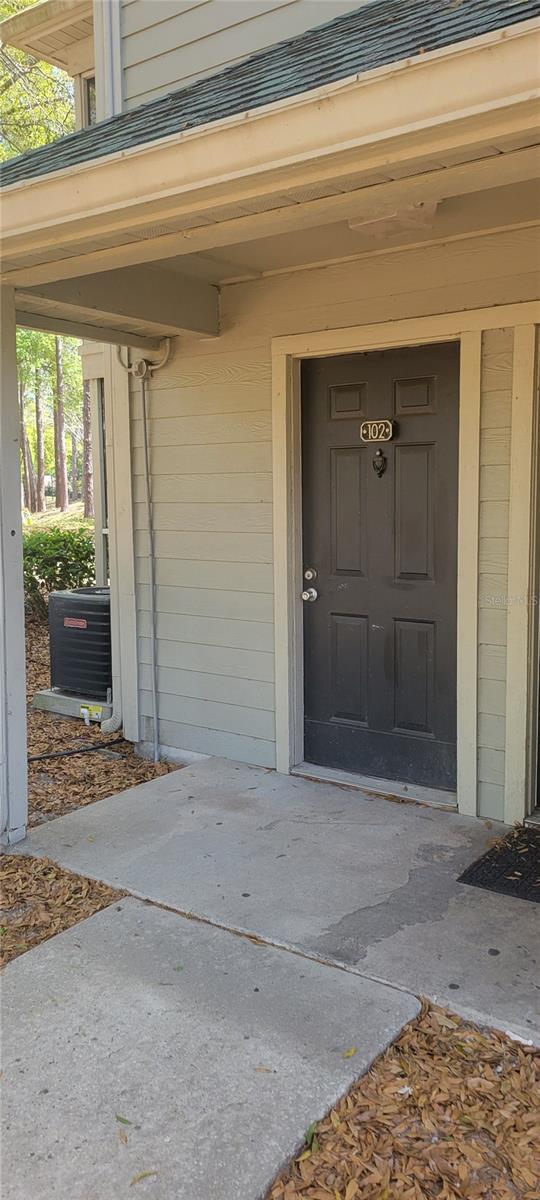 6052 Westgate Dr #102 Property Photo 2