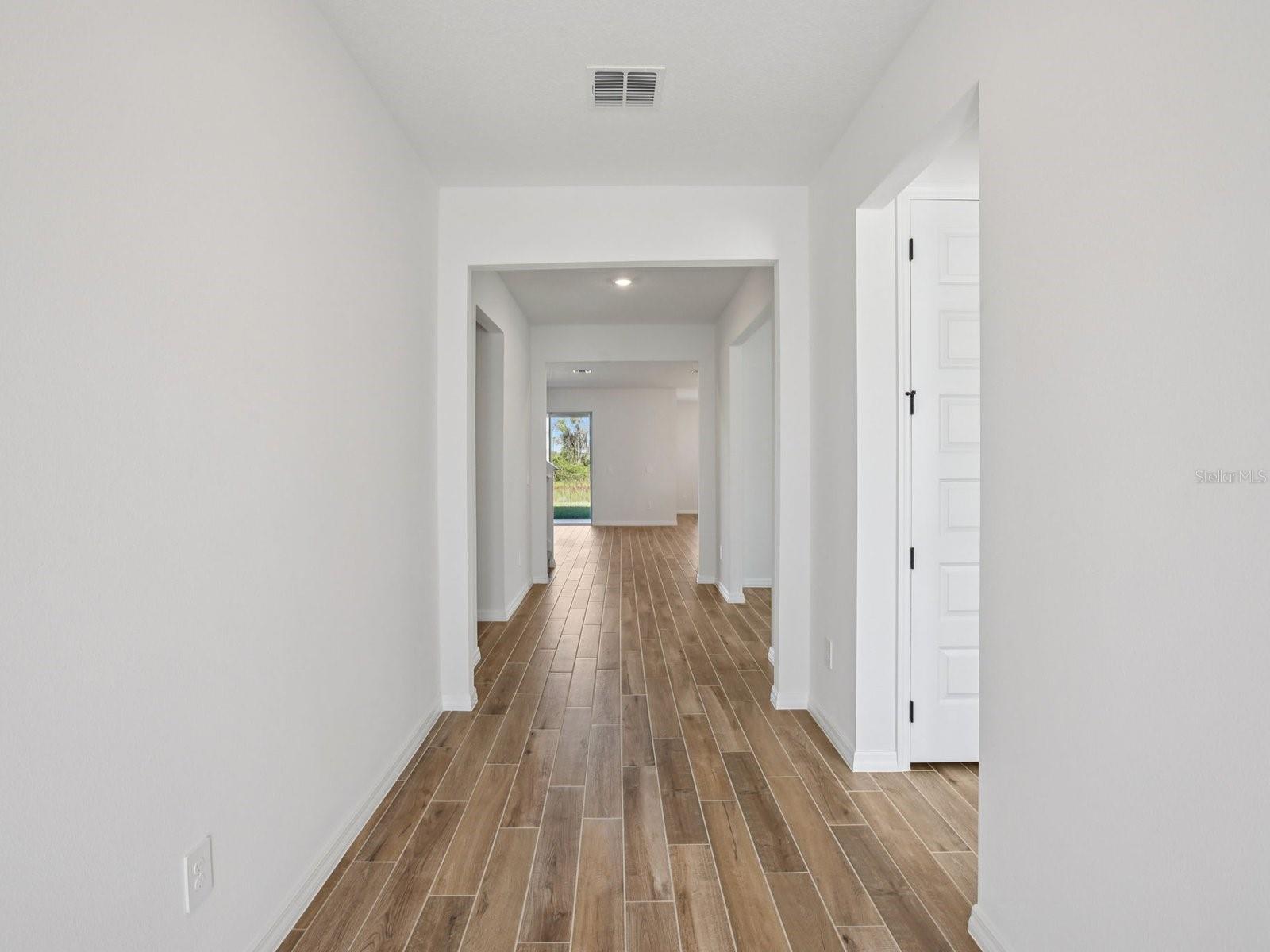 1922 Coolridge Pl Property Photo 5