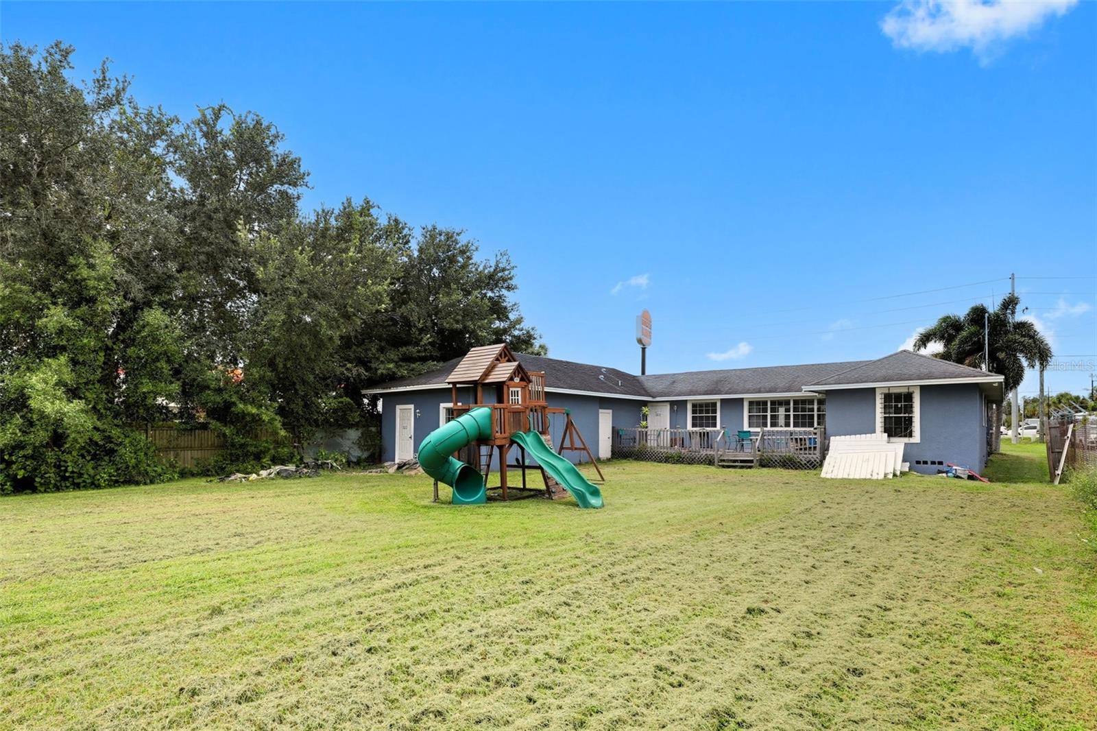 8027 S Orange Ave Property Photo 12