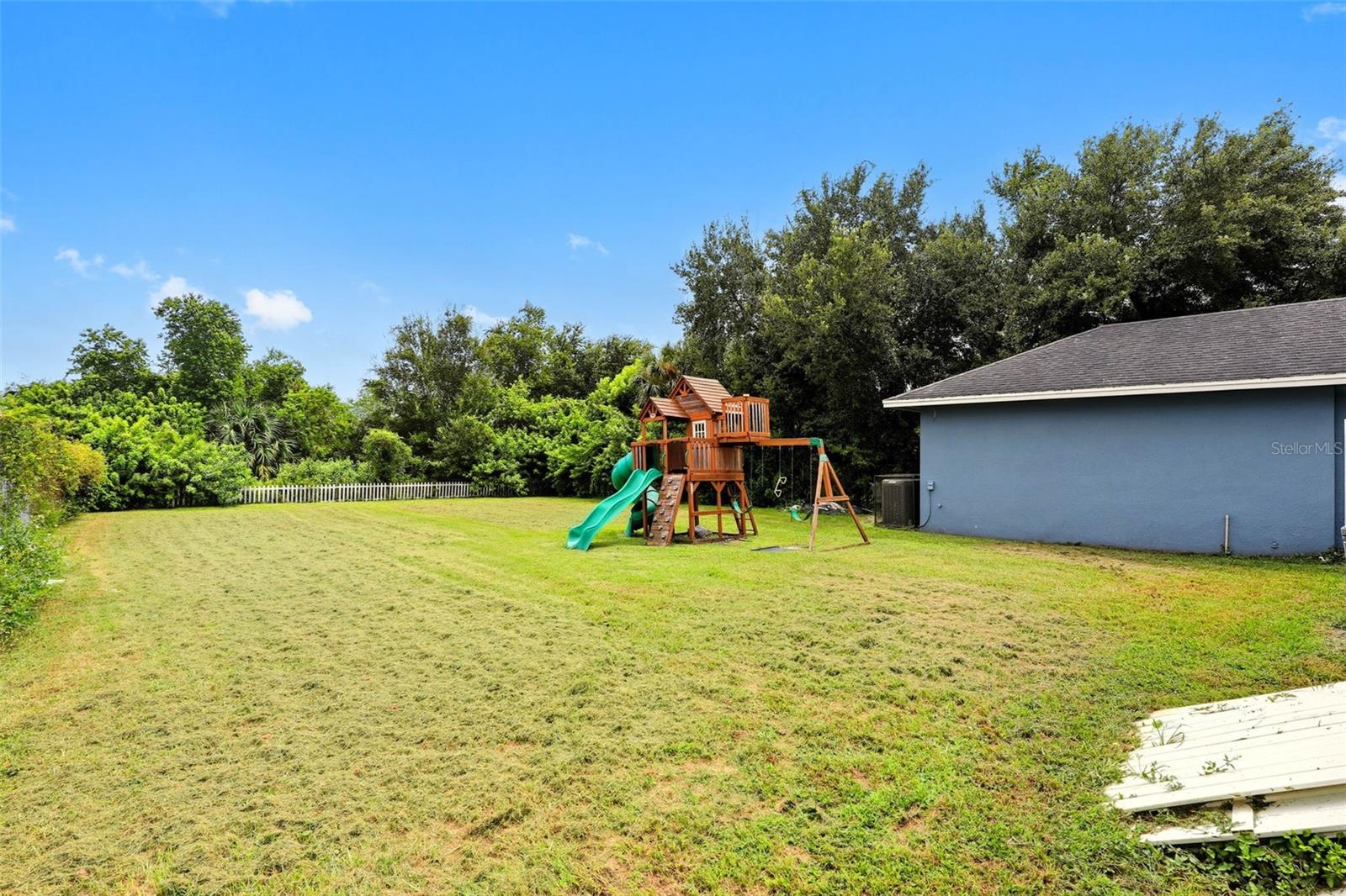 8027 S Orange Ave Property Photo 13