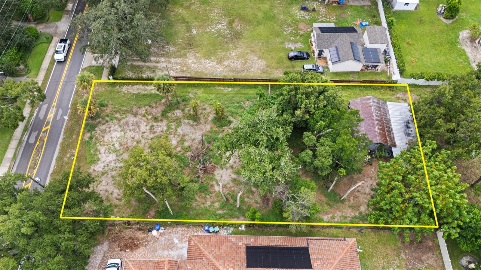 1516 Hempel Ave Property Photo 7