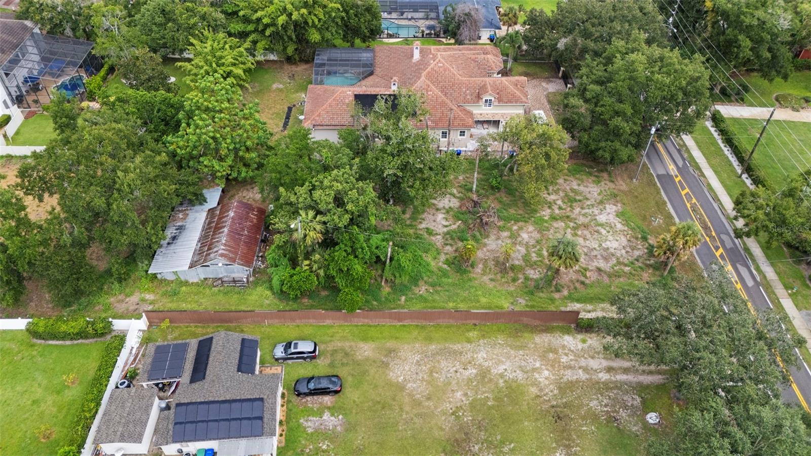 1516 Hempel Ave Property Photo 25