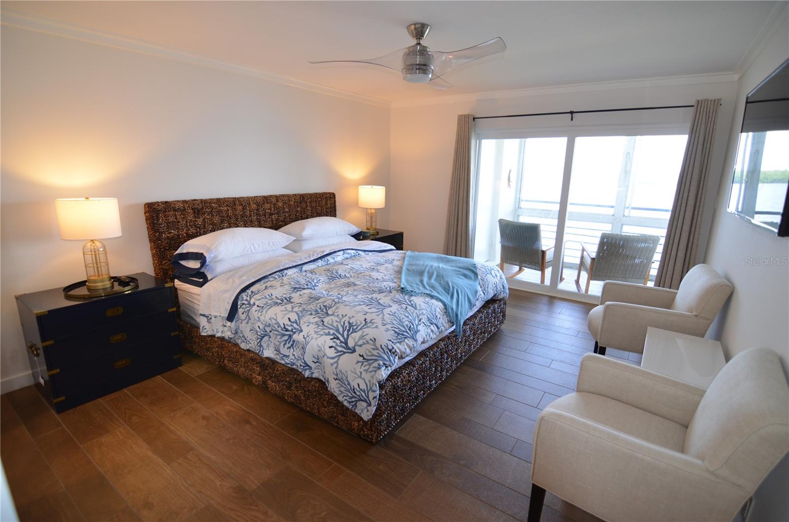 4420 Exeter Dr #208 Property Photo 8
