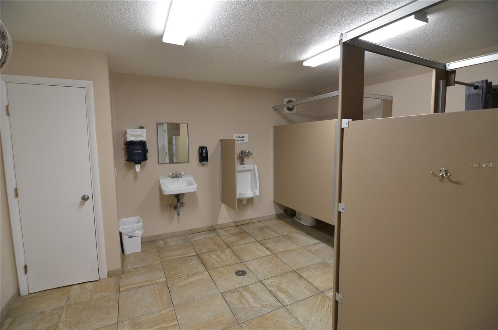 4420 Exeter Dr #208 Property Photo 28