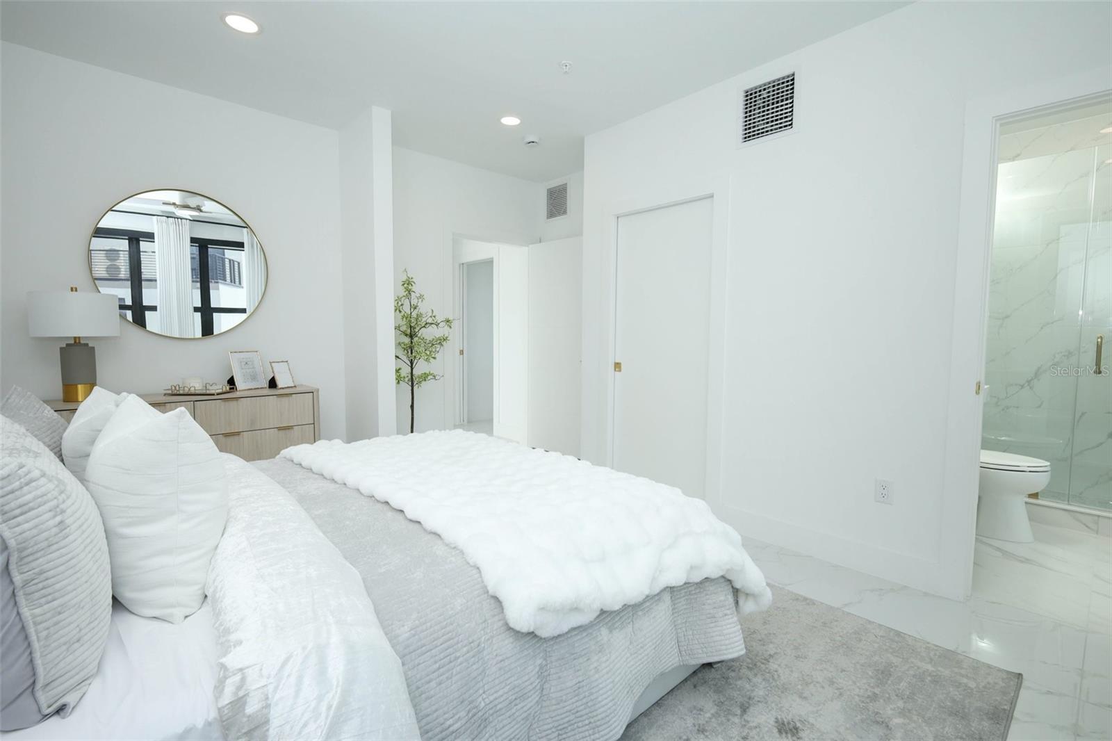 2360 Ocean Shore Blvd #6 Property Photo 38