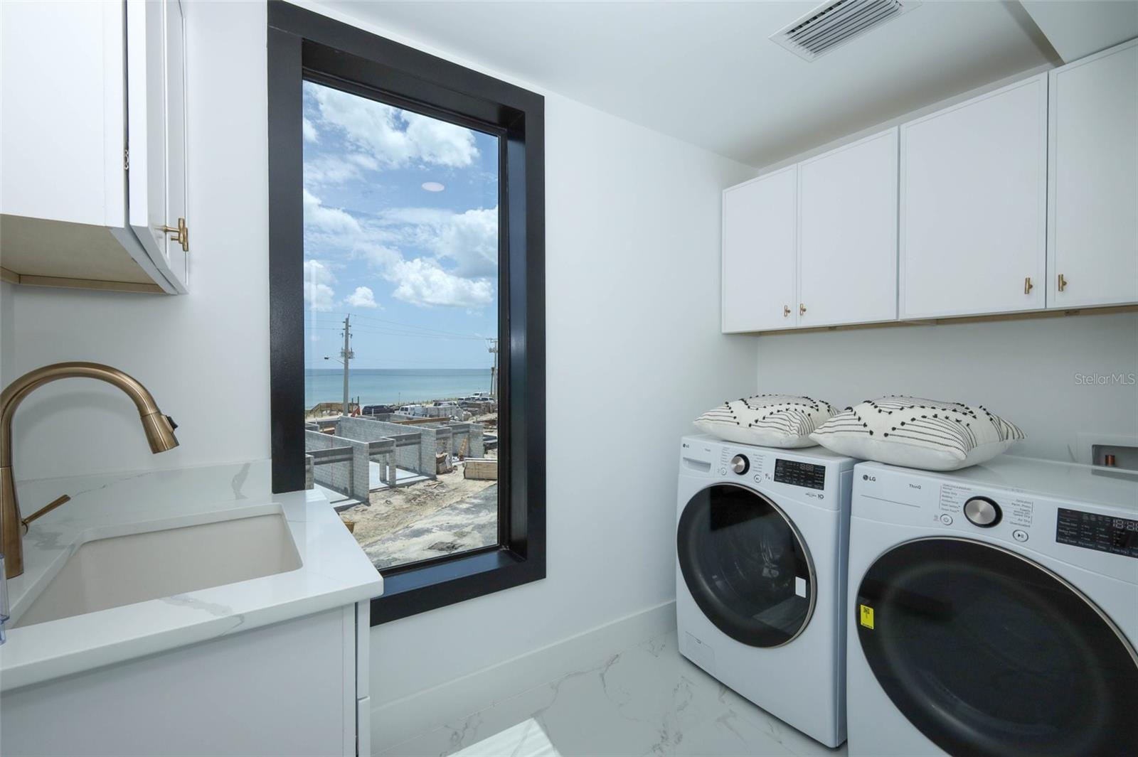2360 Ocean Shore Blvd #6 Property Photo 42