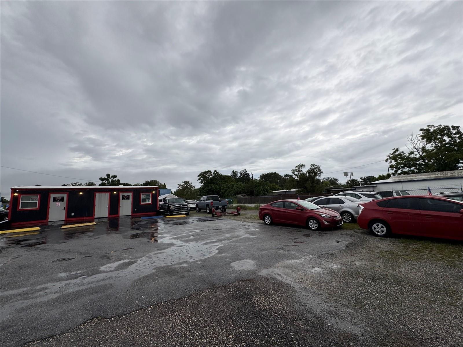 575 N Us Highway 17 92 Property Photo 2