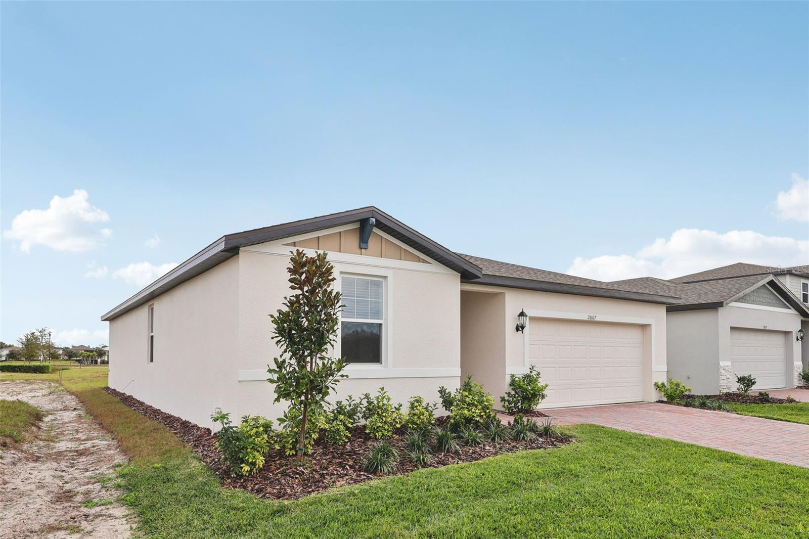 2867 Hornbill Dr Property Photo 2