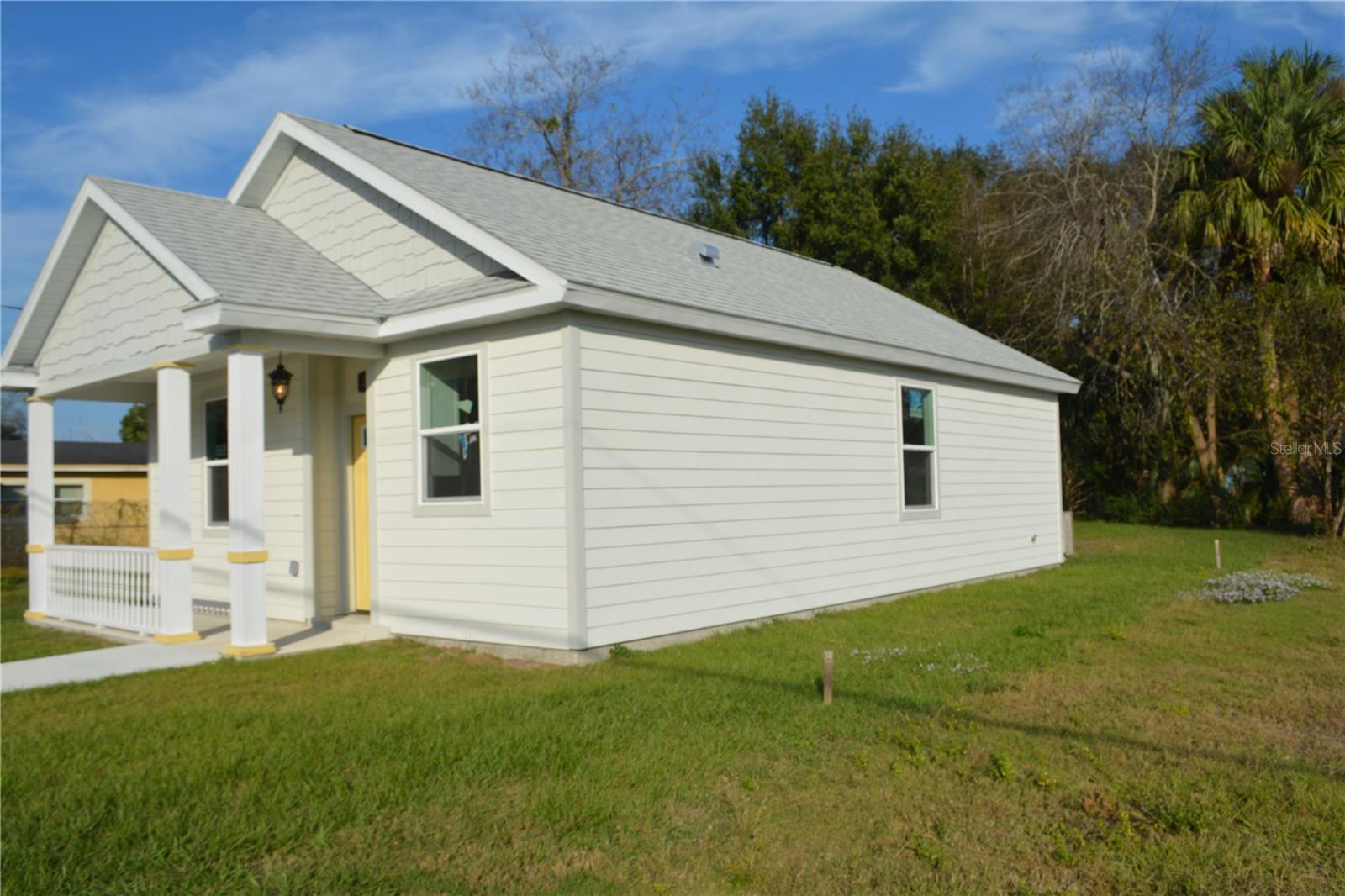 2221 SIPES AVENUE AVE Property Photo 1